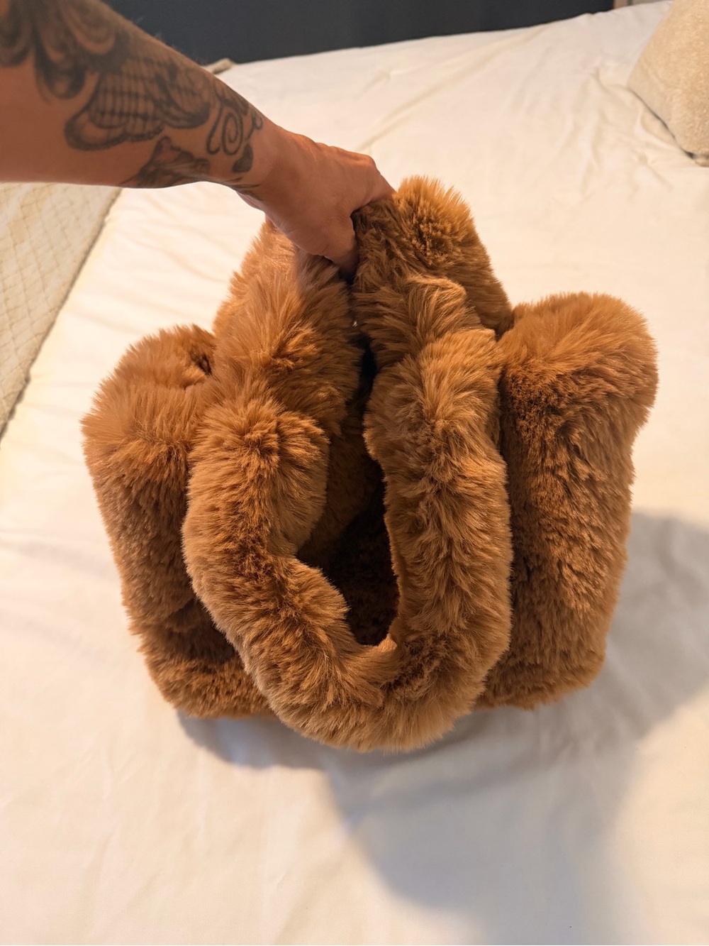 SKIMS Faux Fur Key tote - Chestnut Brown
